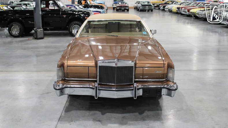 1974 Lincoln Continental 38