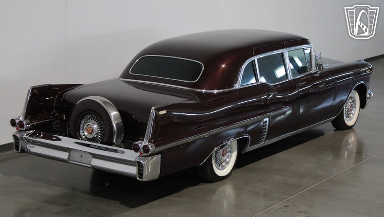 1957 Cadillac Fleetwood 16