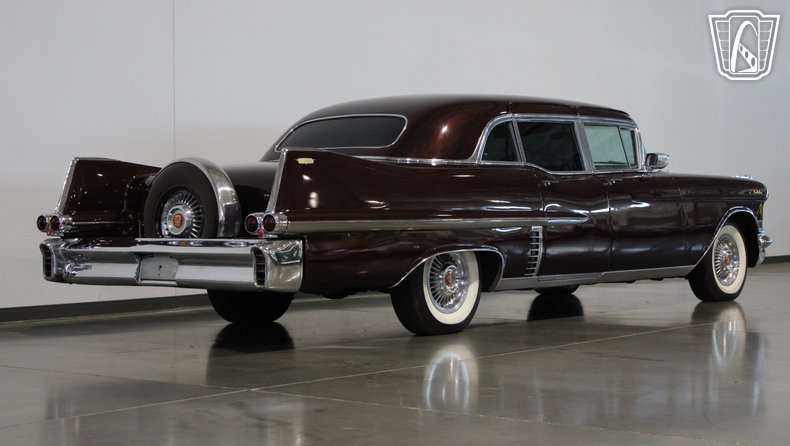 1957 Cadillac Fleetwood 27