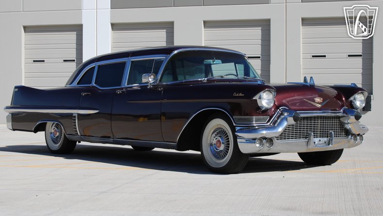 1957 Cadillac Fleetwood 4