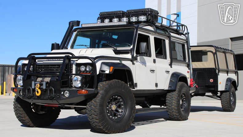 1993 Land Rover Defender 110 2
