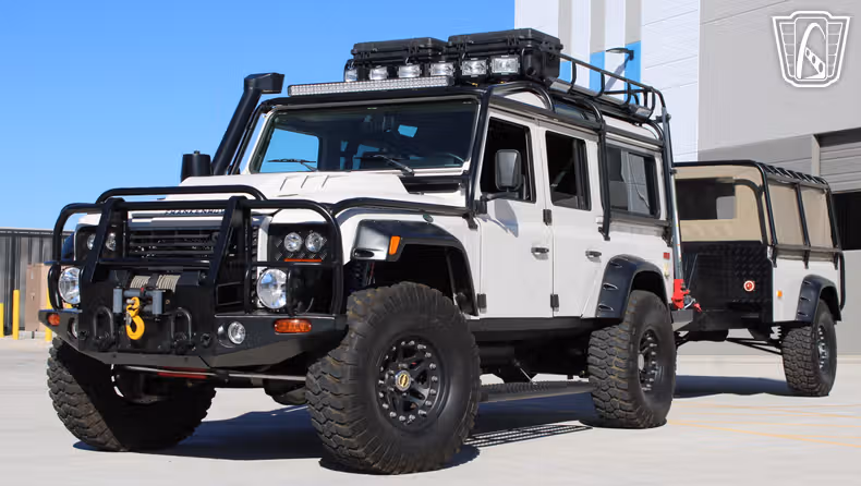 1993 Land Rover Defender 110 second image