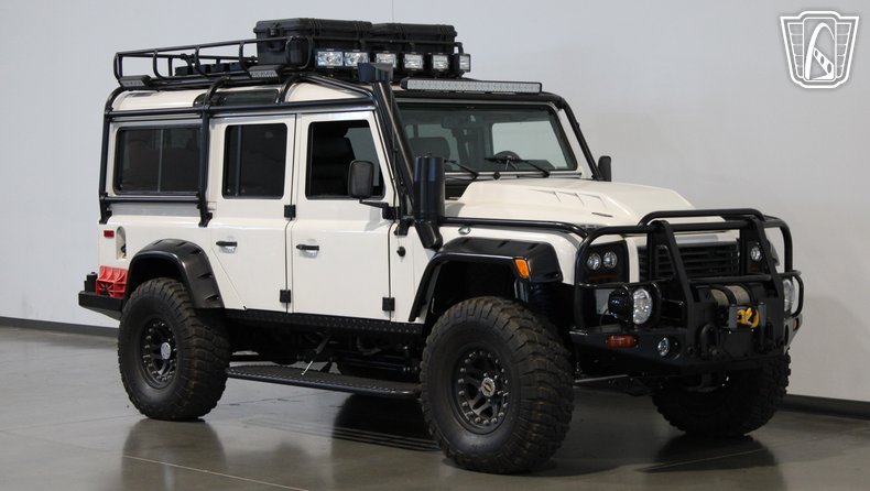 1993 Land Rover Defender 110 26