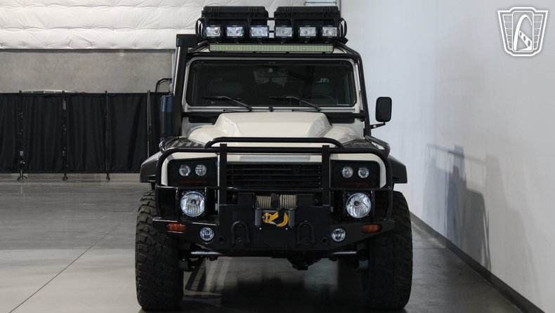 1993 Land Rover Defender 110 25