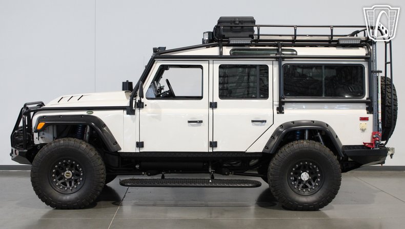 1993 Land Rover Defender 110 31