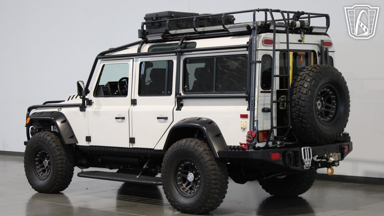 1993 Land Rover Defender 110 30