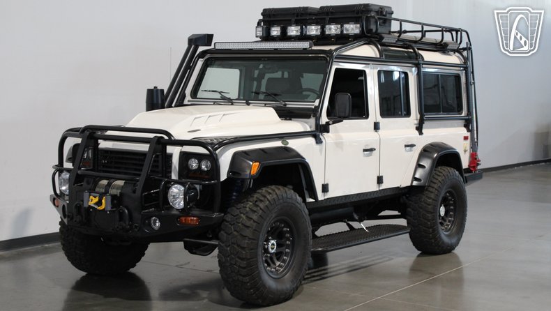 1993 Land Rover Defender 110 32