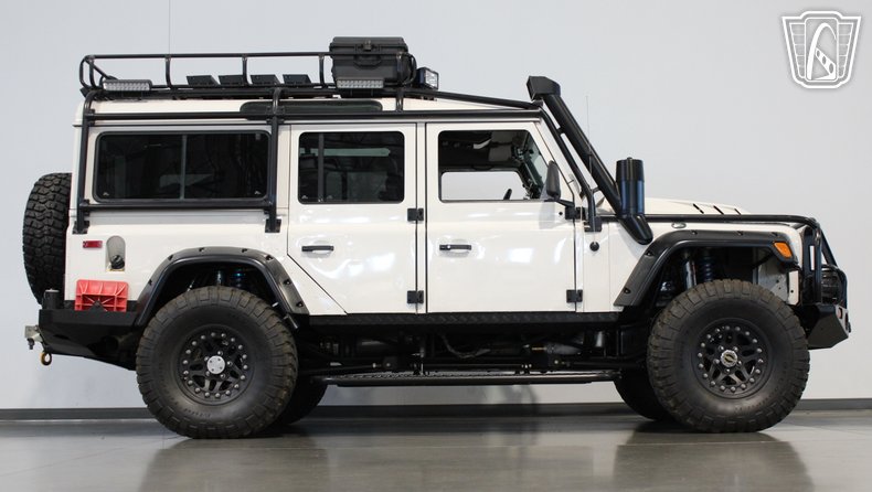 1993 Land Rover Defender 110 35