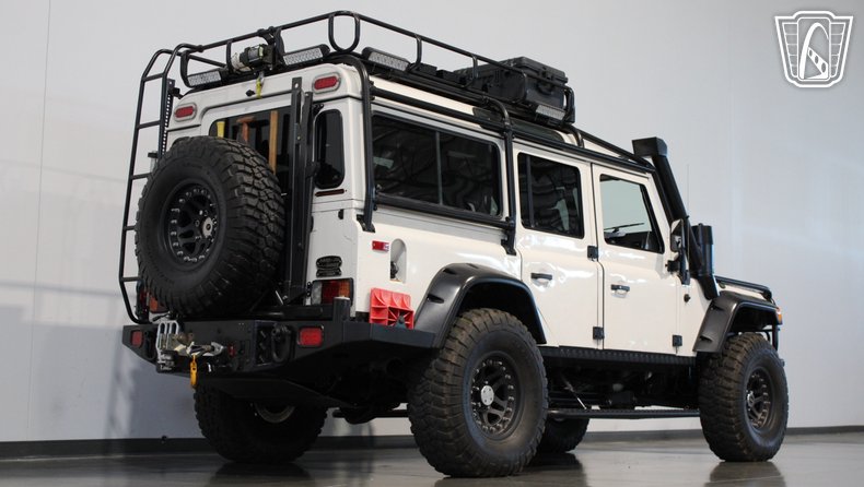 1993 Land Rover Defender 110 36