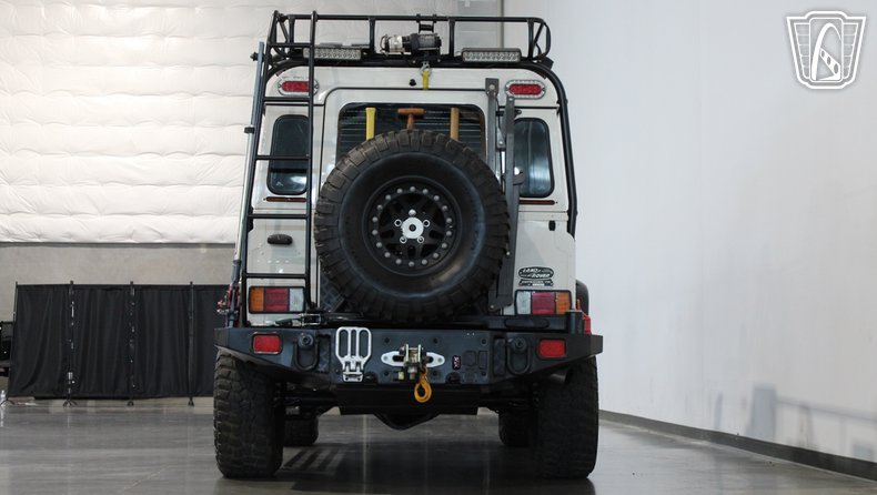 1993 Land Rover Defender 110 37