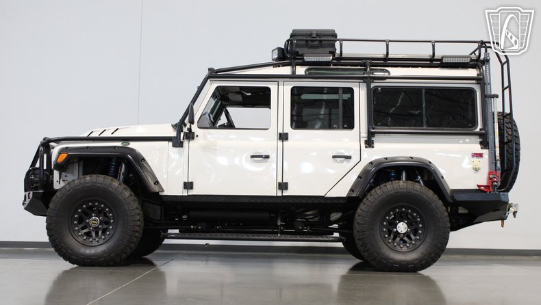 1993 Land Rover Defender 110 39