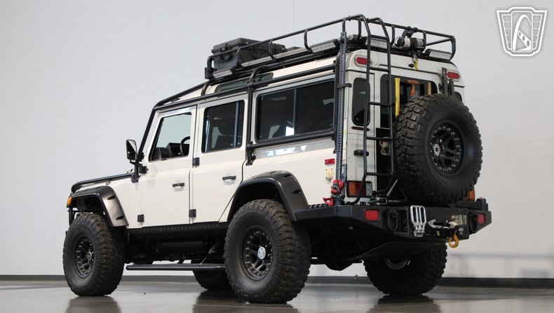 1993 Land Rover Defender 110 38