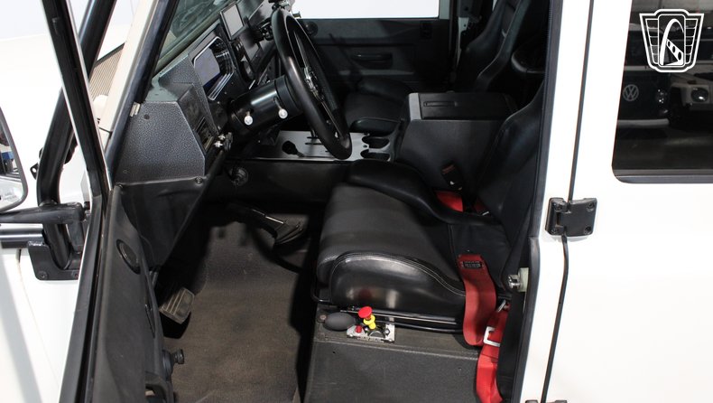 1993 Land Rover Defender 110 56