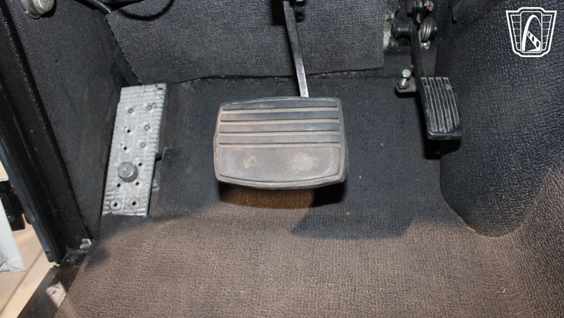 1993 Land Rover Defender 110 57