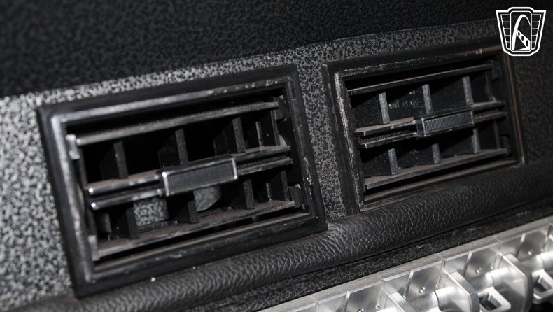1993 Land Rover Defender 110 85