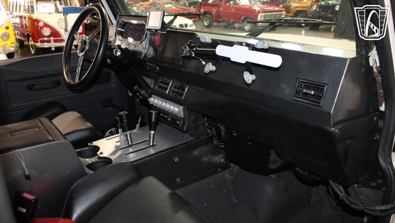 1993 Land Rover Defender 110 101