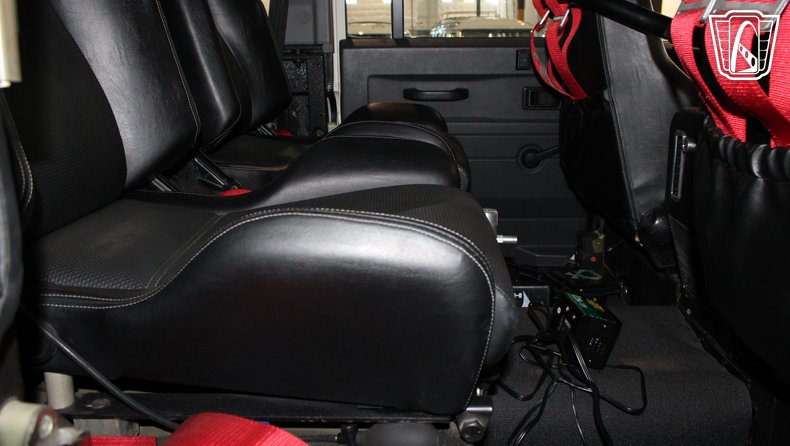 1993 Land Rover Defender 110 124