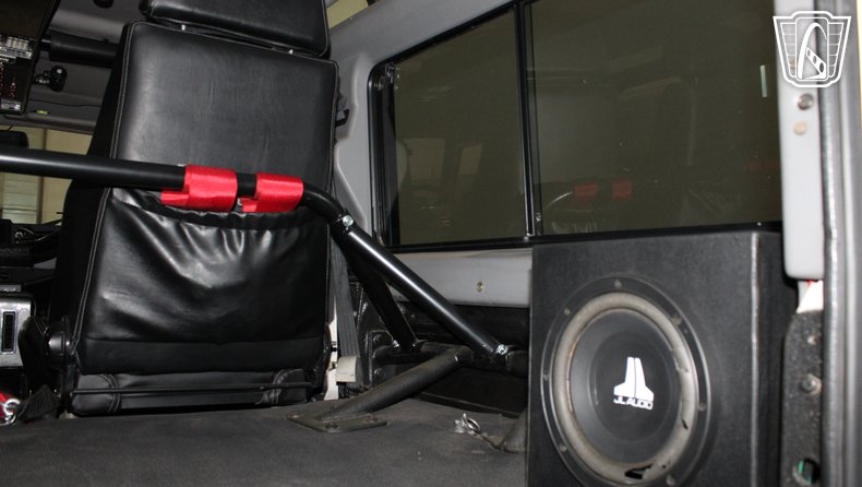 1993 Land Rover Defender 110 143