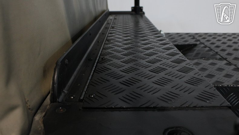 1993 Land Rover Defender 110 266