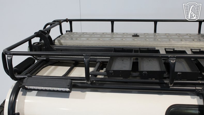 1993 Land Rover Defender 110 302