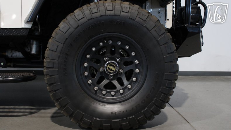 1993 Land Rover Defender 110 339