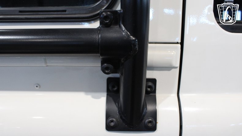 1993 Land Rover Defender 110 370