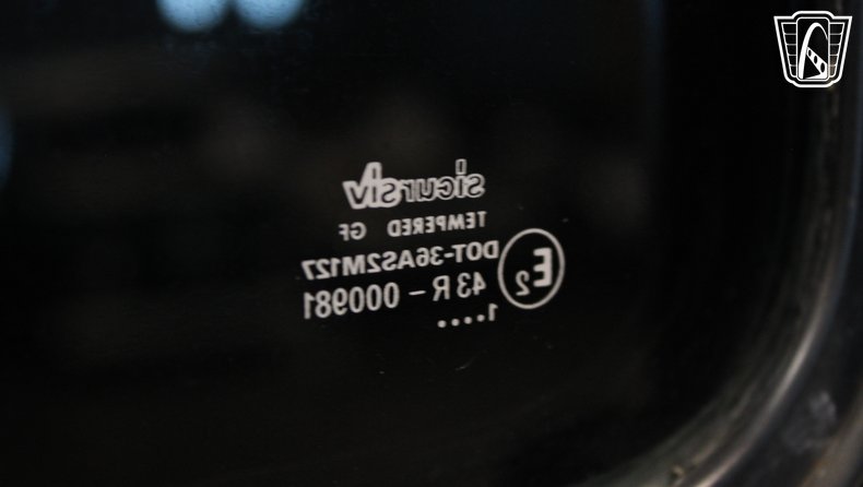 1993 Land Rover Defender 110 371