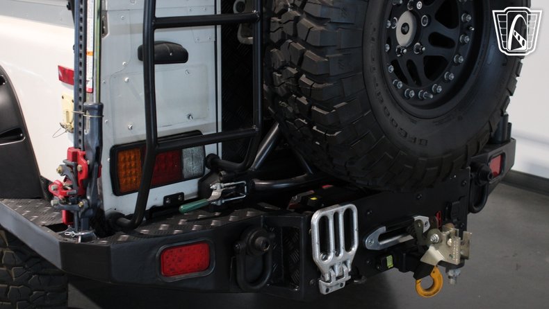 1993 Land Rover Defender 110 409