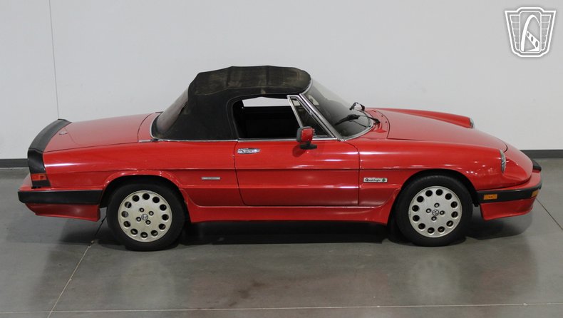 1986 Alfa Romeo Spider Veloce 17