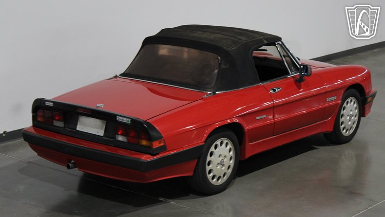 1986 Alfa Romeo Spider Veloce 18
