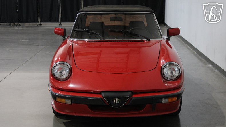1986 Alfa Romeo Spider Veloce 23