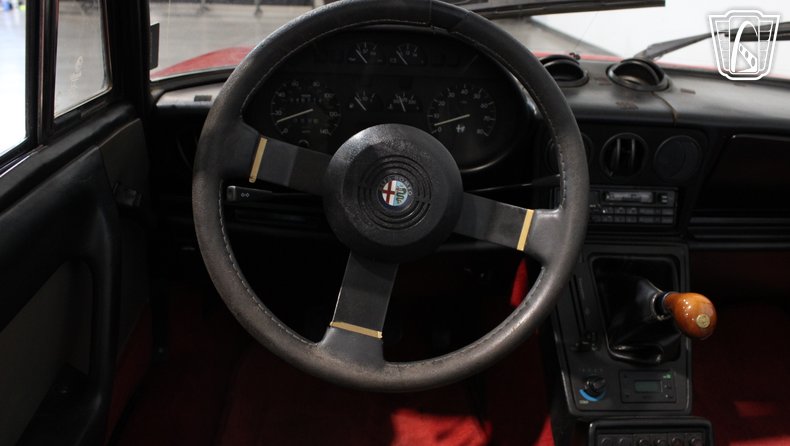 1986 Alfa Romeo Spider Veloce 36