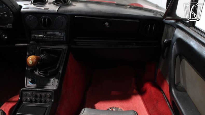 1986 Alfa Romeo Spider Veloce 37