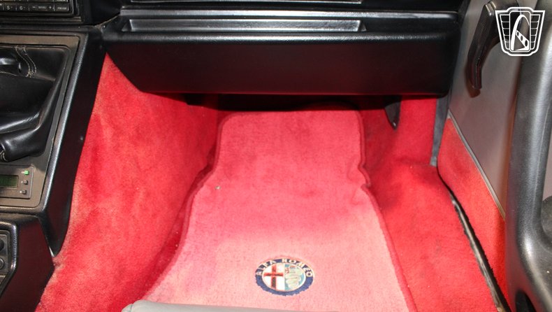 1986 Alfa Romeo Spider Veloce 39