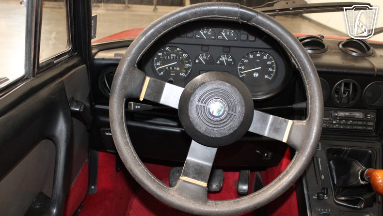 1986 Alfa Romeo Spider Veloce 8