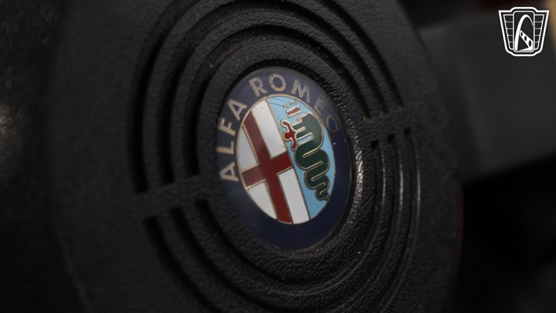 1986 Alfa Romeo Spider Veloce 40