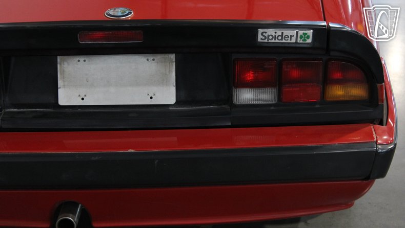 1986 Alfa Romeo Spider Veloce 139