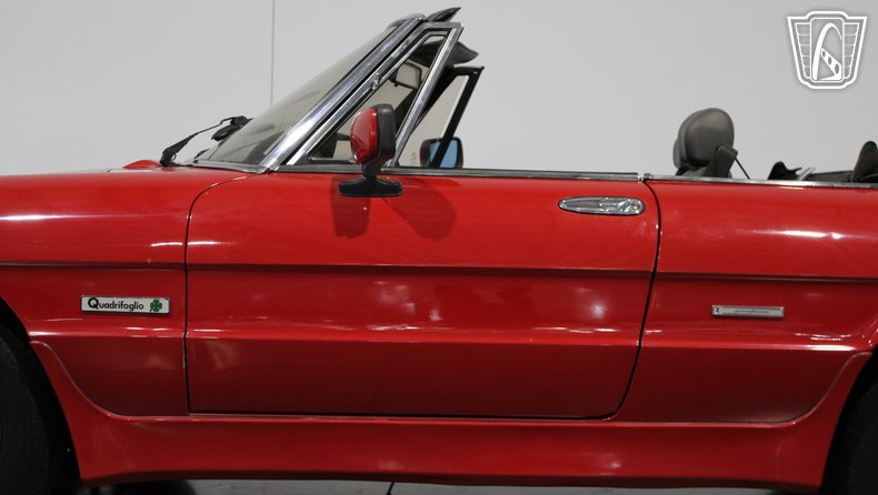 1986 Alfa Romeo Spider Veloce 180