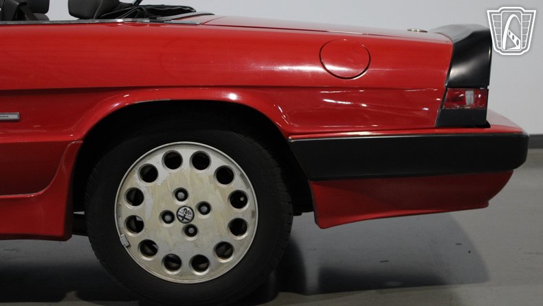1986 Alfa Romeo Spider Veloce 181