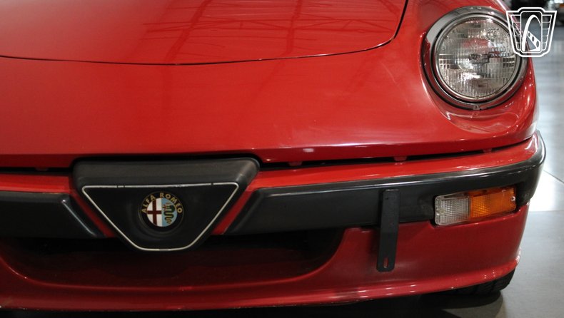 1986 Alfa Romeo Spider Veloce 184