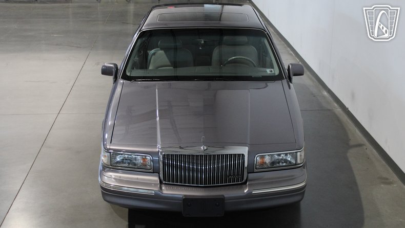 1996 Lincoln Town Car 14