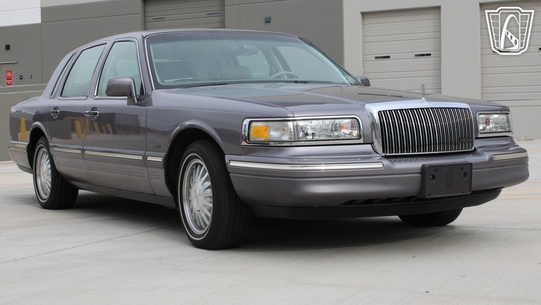 1996 Lincoln Town Car 6