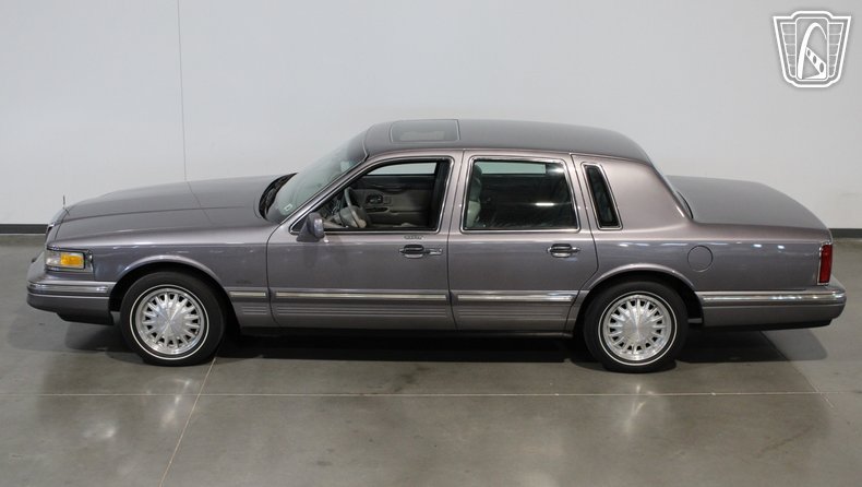 1996 Lincoln Town Car 20