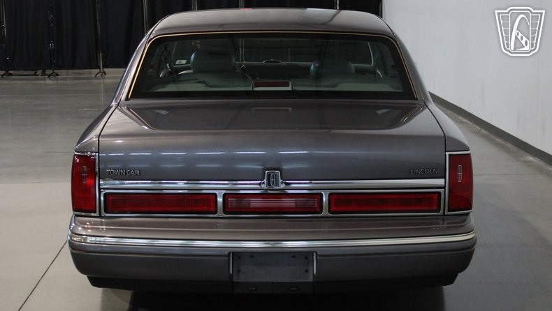 1996 Lincoln Town Car 26