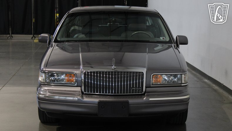 1996 Lincoln Town Car 22