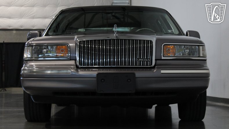 1996 Lincoln Town Car 30