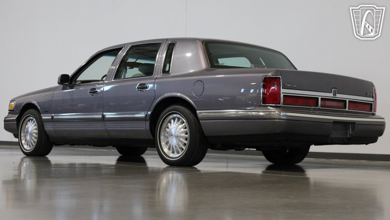 1996 Lincoln Town Car 35