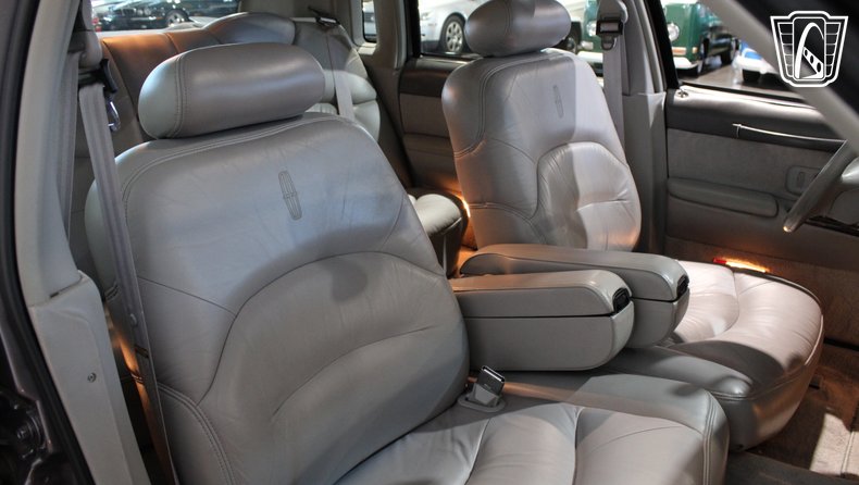 1996 Lincoln Town Car 42