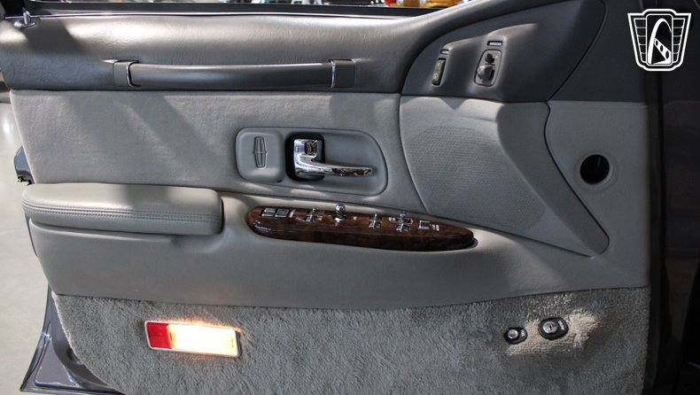 1996 Lincoln Town Car 56