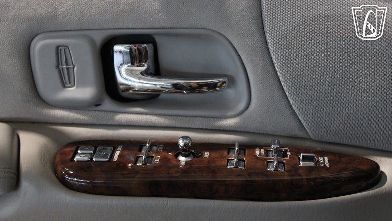 1996 Lincoln Town Car 58